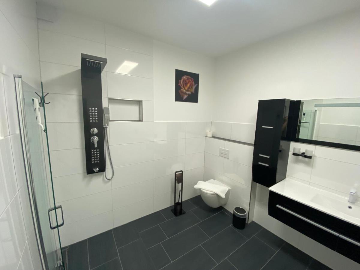 Apartments Saaldorf-Ferienhaus Mit 6 Apartments 45Qm-120Qm Direkt Am Thueringer Meer-Bleilochtalsperre Бад-Лобенштайн Экстерьер фото